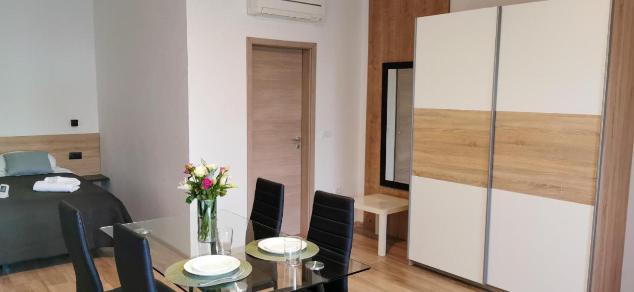 Casa Grzina Ξενοδοχείο Ρόβινι Εξωτερικό φωτογραφία