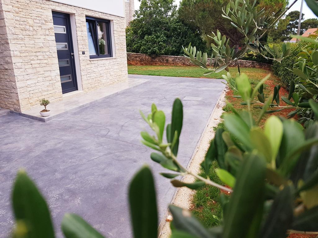 Casa Grzina Ξενοδοχείο Ρόβινι Εξωτερικό φωτογραφία